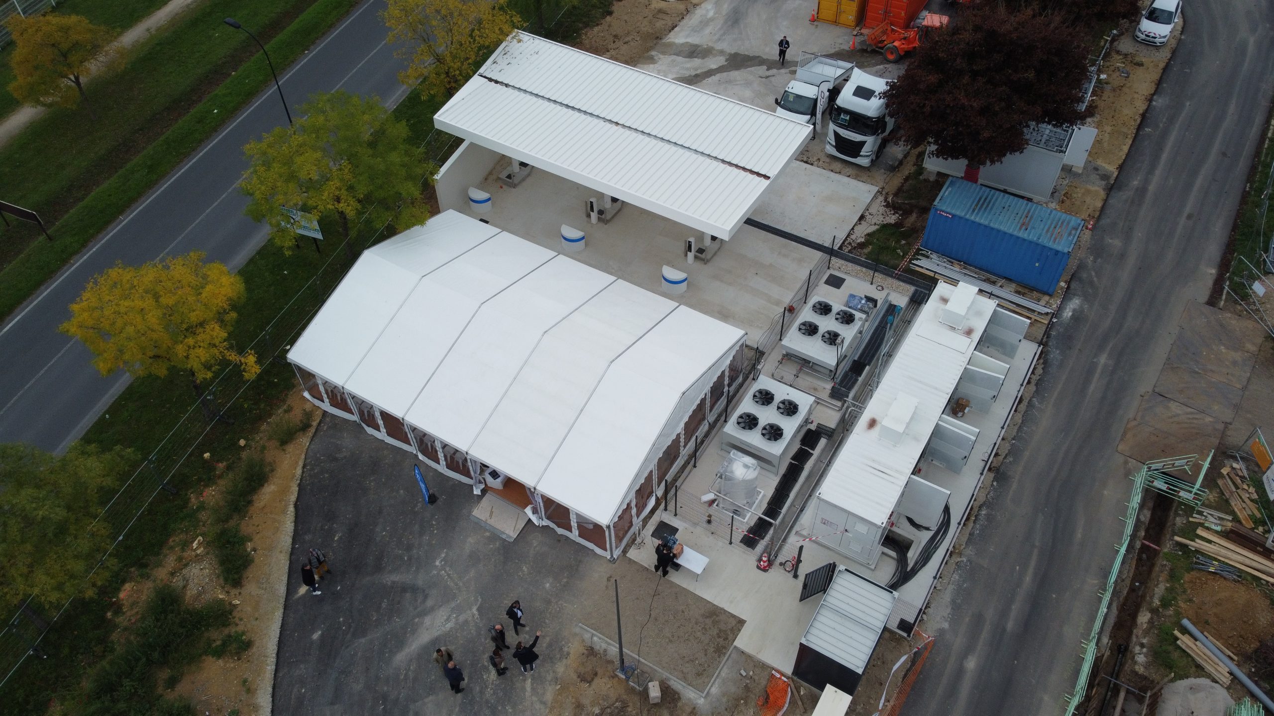 Vue aerienne de la nouvelle station BioGNV d'Altens à Moret-Loing-et-Orvanne en Seine-et-Marne