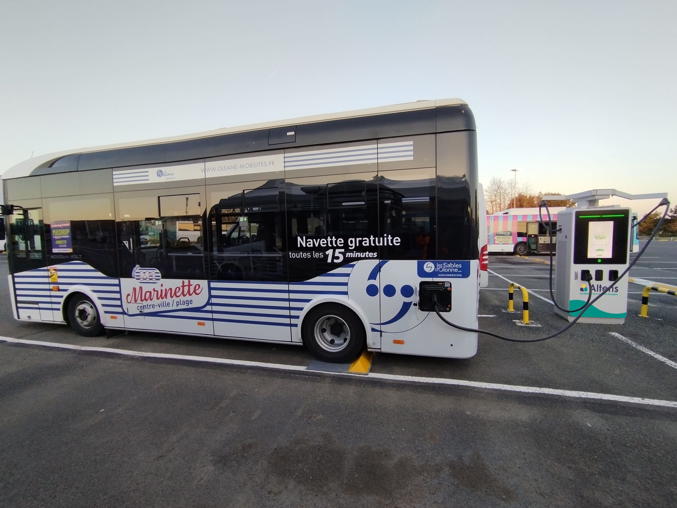 Altens electrifie le reseau de transport des Sables-d'Olonne